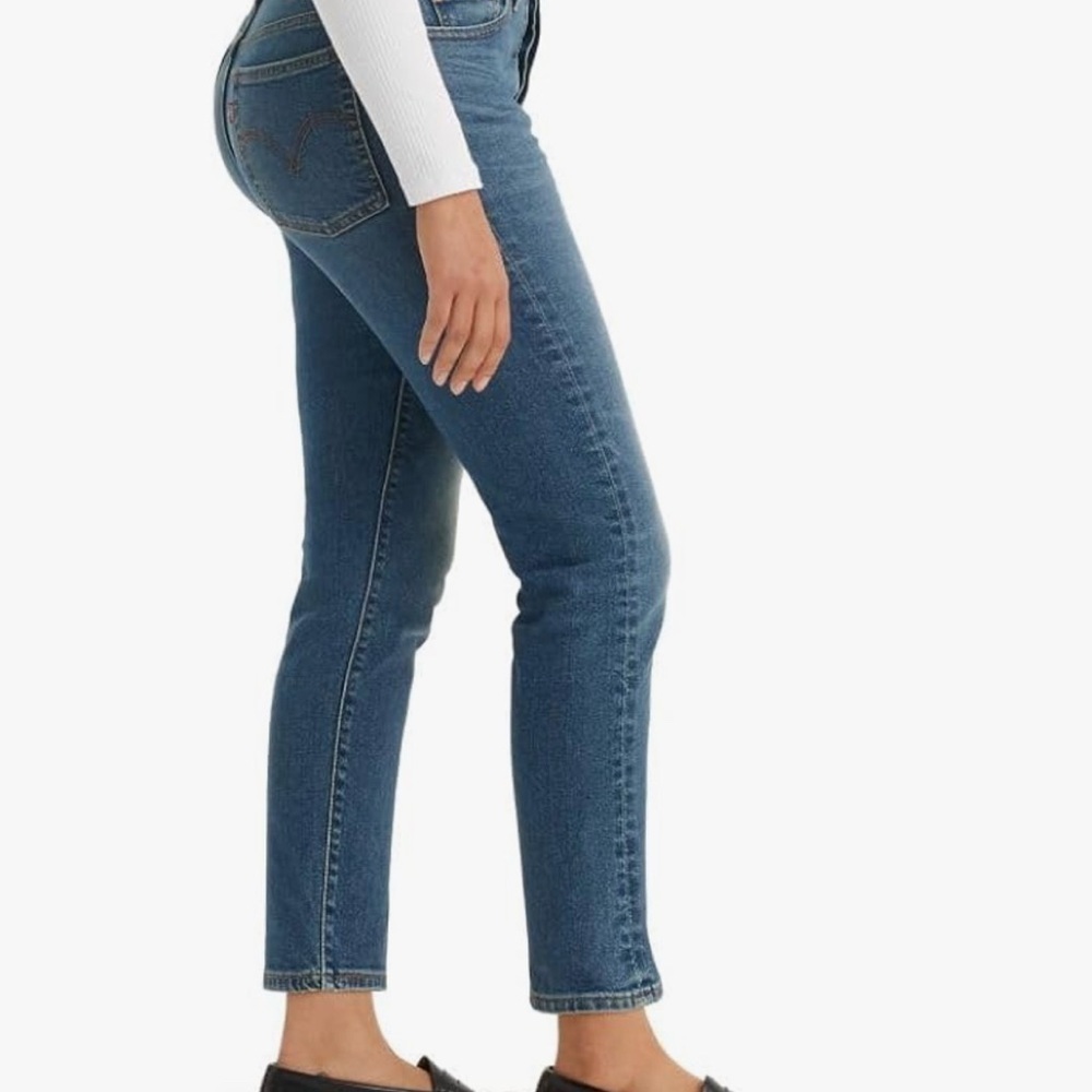 Classic Blue Denim Levi Jeans size 30 wedgie straight - Picture 5 of 6